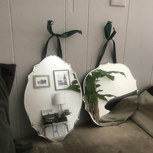 SCALLOPED MIRROR SET - SELLING AS 1 ITEM